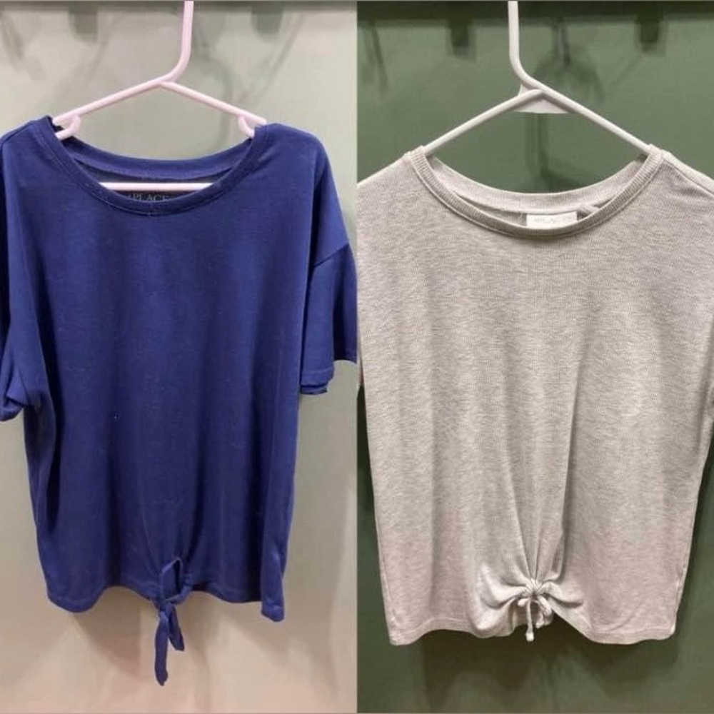 Women's Sleeveless Twist Hem Tops - White and Blue
